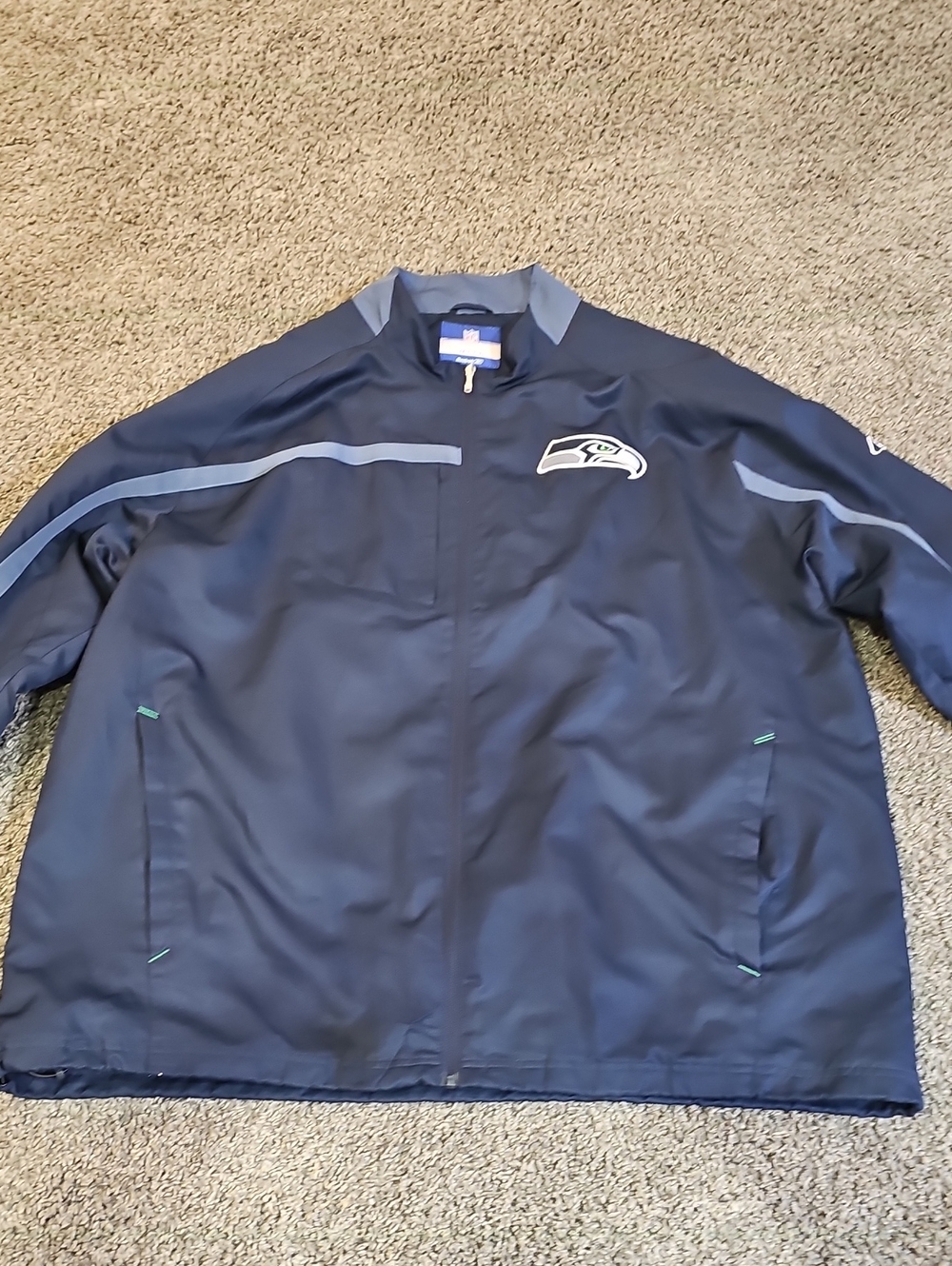 EUC Vintage Seahawks Reebok Navy and Gray Men's Windbreaker Jacket 3XL